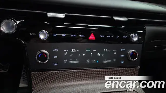 Genesis Electrified G80 2024 — Photo 18/20