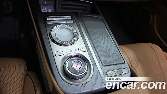 Genesis Electrified G80 2021 — Photo 9/20