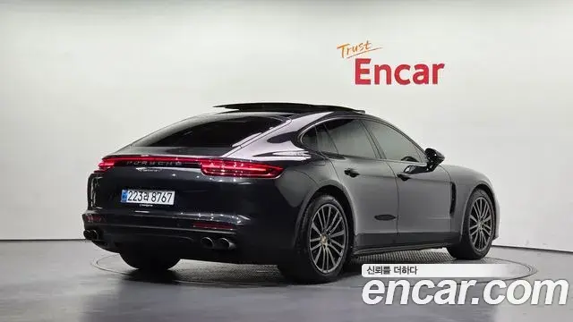 Porsche Panamera 2018 — Photo 2/20