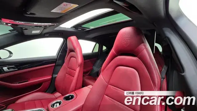Porsche Panamera 2018 — Photo 11/20