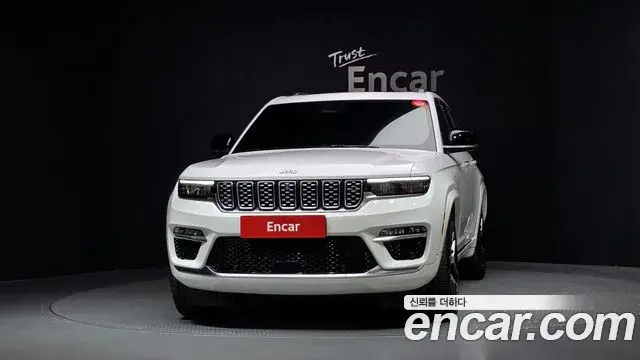 Jeep Grand Cherokee 2023 — Фото 3/20