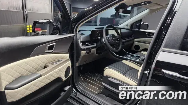 Kia Carnival 2024 — Şəkil 10/20