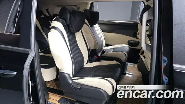 Kia Carnival 2024 — Şəkil 12/20