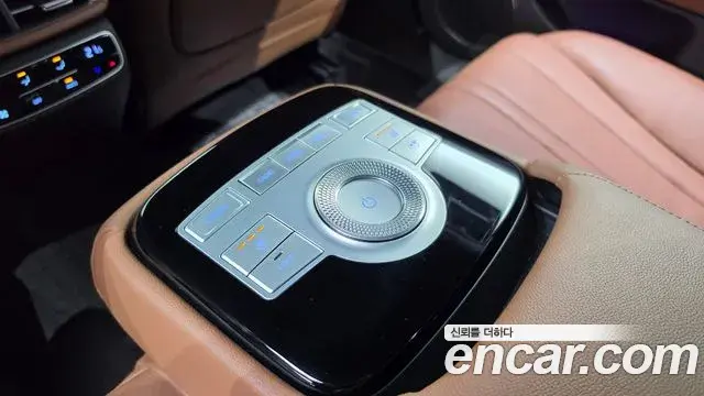 Genesis Electrified G80 2021 — Photo 16/20