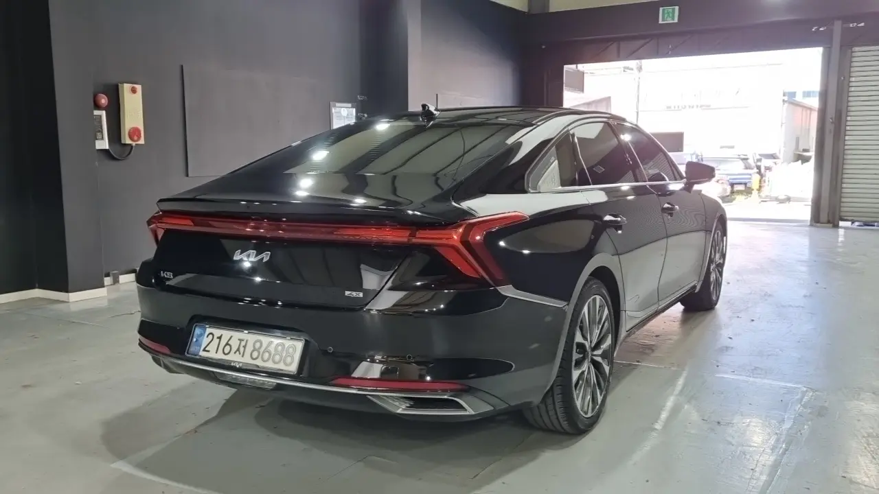 Kia K8 2021 — Şəkil 1/18