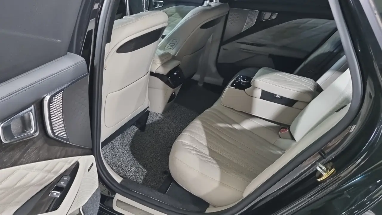 Kia K8 2021 — Şəkil 9/18