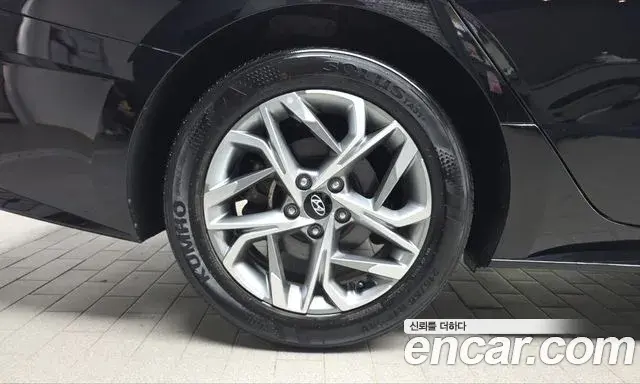 Hyundai Sonata 2023 — Photo 5/20