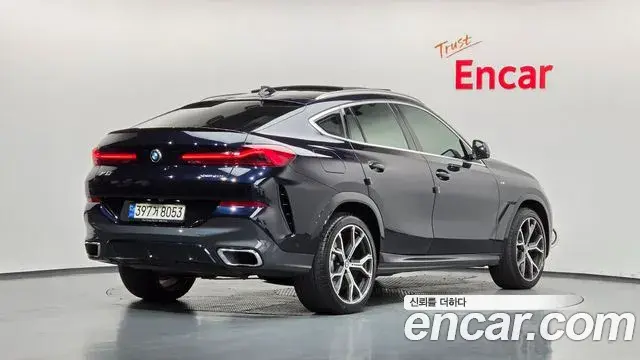 BMW X6 2021 — Photo 2/20