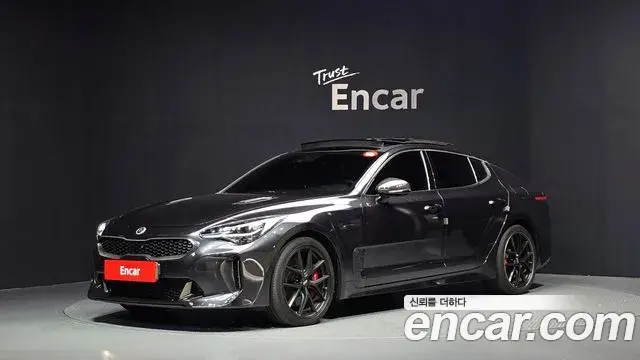 Kia Stinger 2018 — Photo 1/20