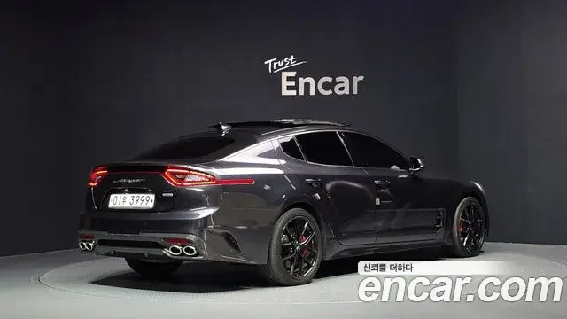 Kia Stinger 2018 — Photo 2/20