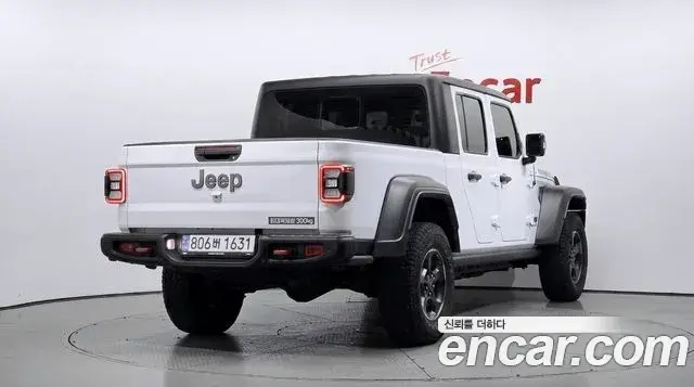 Jeep Gladiator 2023 — Photo 1/20