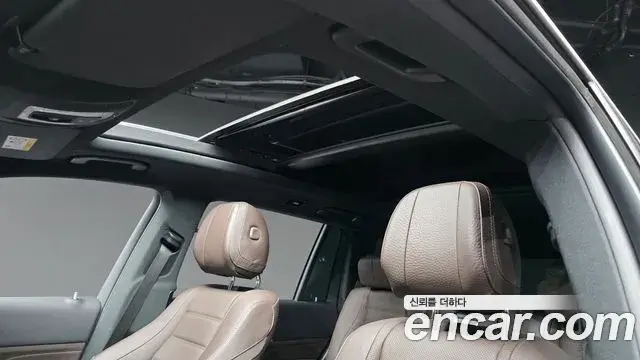 Mercedes-Benz GLS-Class 2022 — Photo 19/20