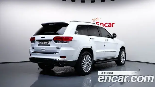 Jeep Grand Cherokee 2018 — Photo 2/20