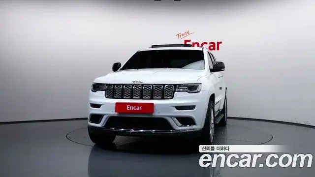 Jeep Grand Cherokee 2018 — Photo 3/20