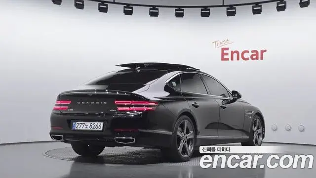 Genesis Electrified G80 2021 — Photo 2/20