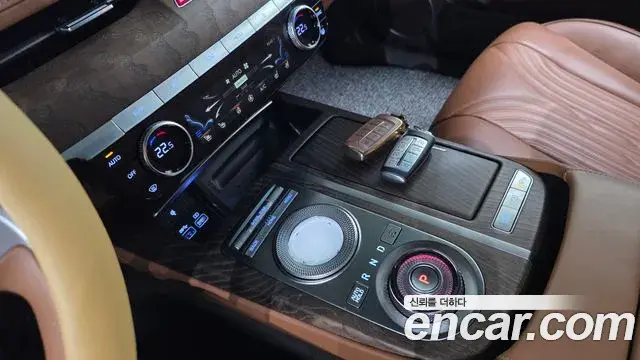 Genesis Electrified G80 2021 — Photo 9/20