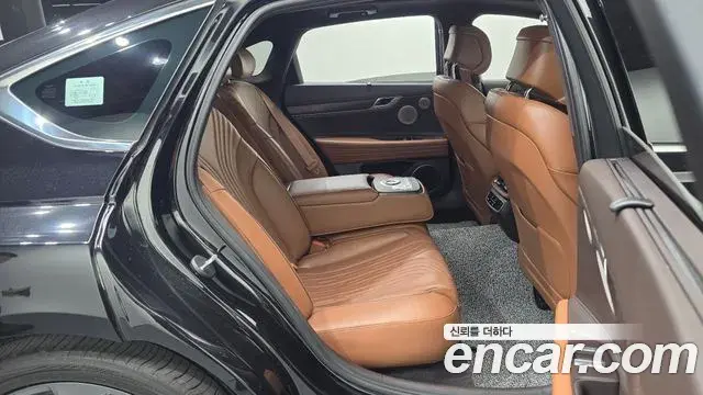 Genesis Electrified G80 2021 — Photo 19/20