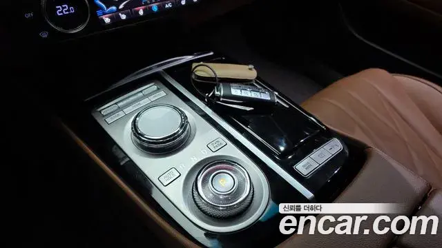Genesis Electrified G80 2023 — Photo 8/20