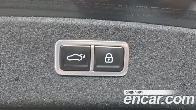 Genesis Electrified G80 2023 — Photo 20/20