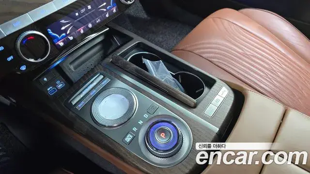 Genesis Electrified G80 2022 — Photo 9/20
