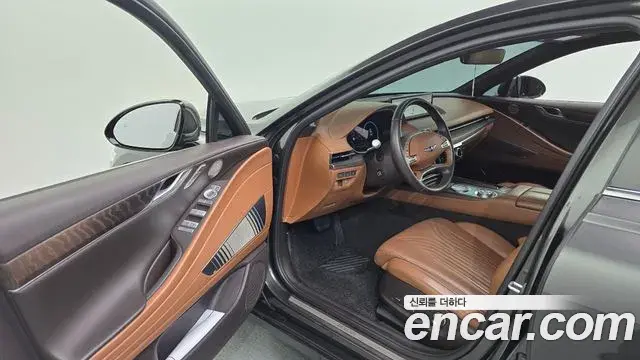 Genesis Electrified G80 2022 — Photo 10/20