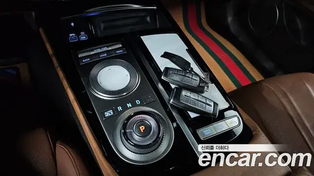 Genesis Electrified G80 2021 — Photo 9/20