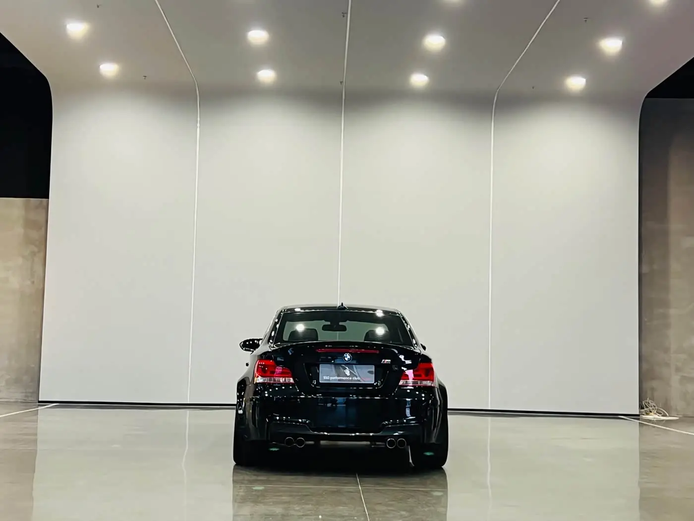 BMW 1 Series M 2012 — Şəkil 8/9
