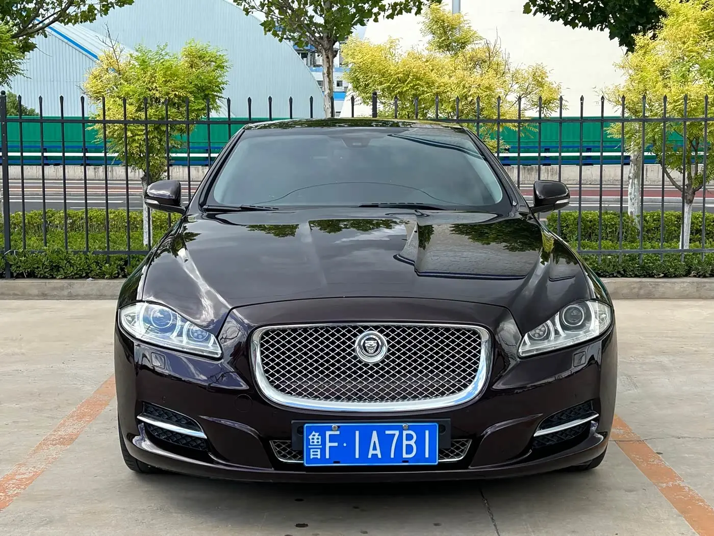 Jaguar XJ 2013 — Photo 2/19