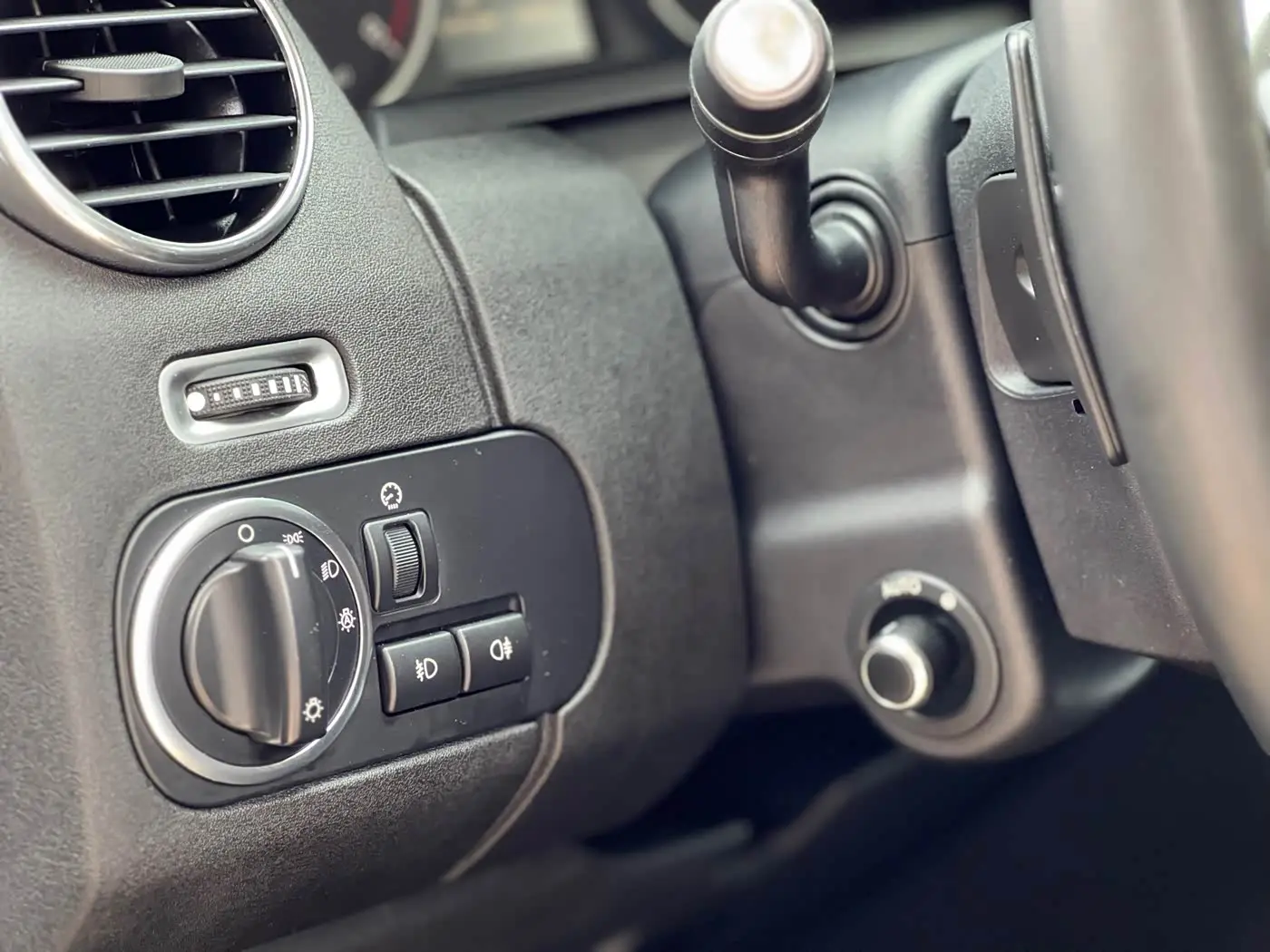 Land Rover Discovery 2015 — Photo 13/20