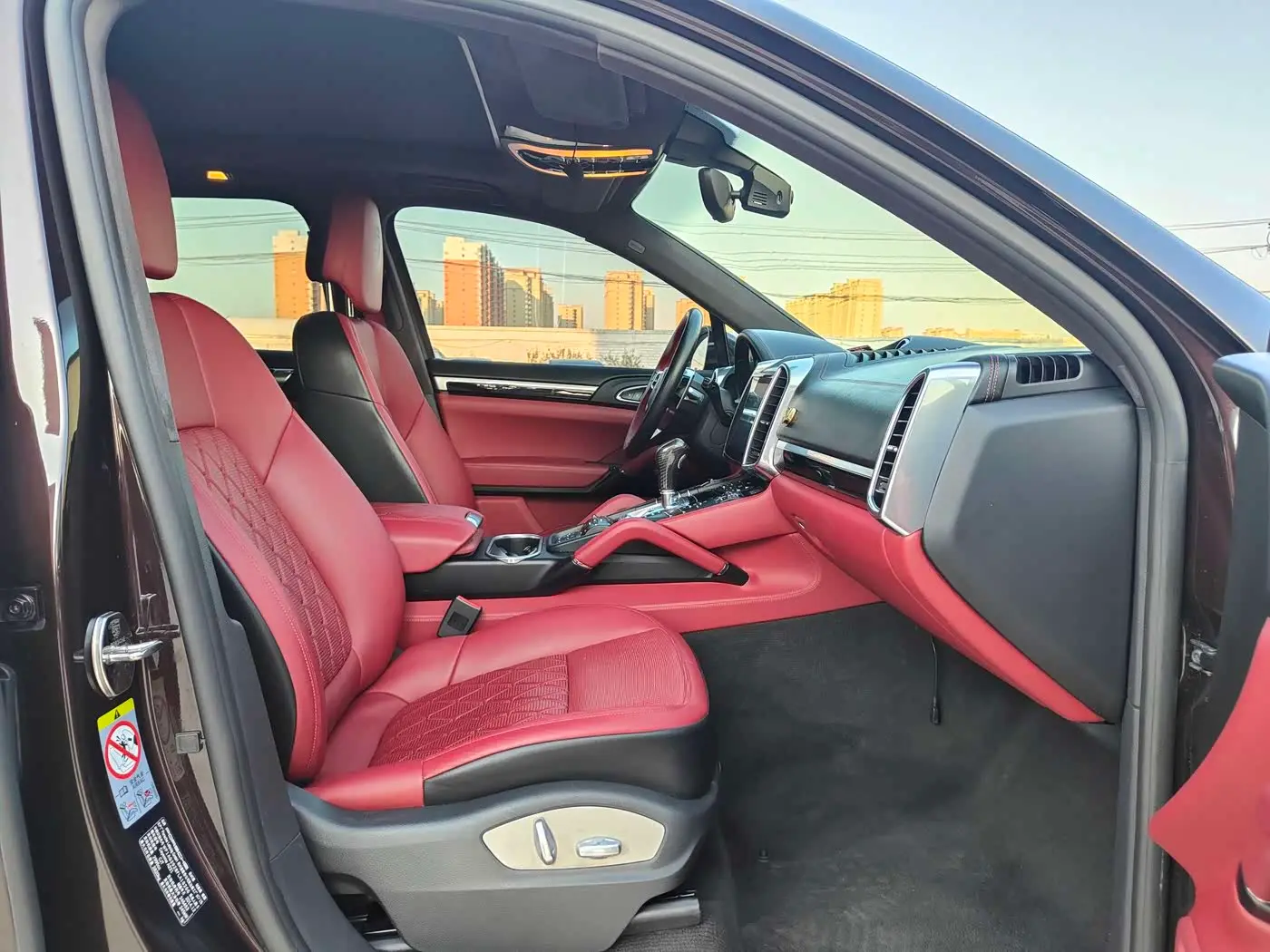 Porsche Cayenne 2016 — Photo 11/16