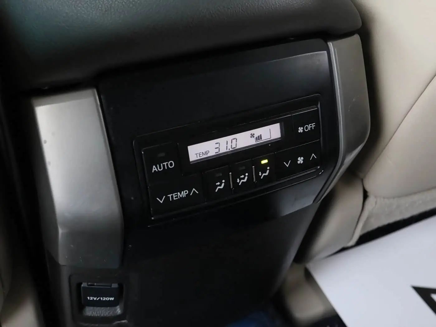 Toyota Prado 2013 — Фото 17/20