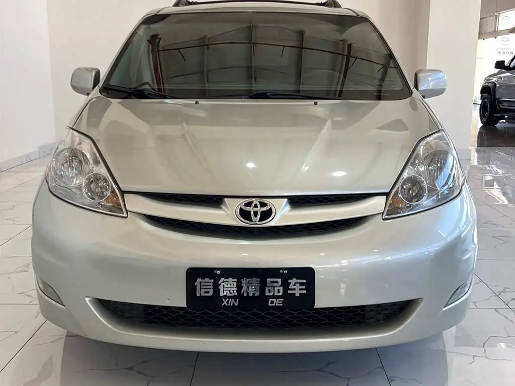 Toyota Sienna, 2007