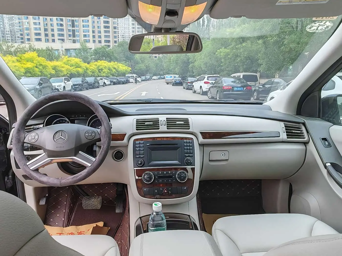 Mercedes-Benz R-Class 2012 — Photo 15/20