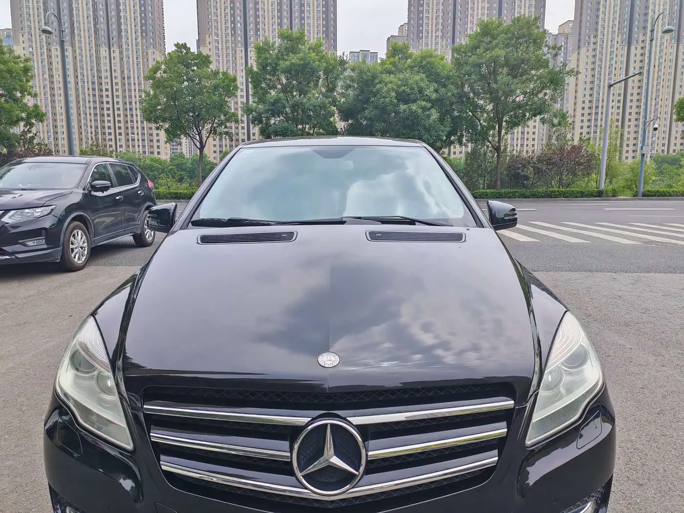 Mercedes-Benz R-Class 2012 — Photo 9/20