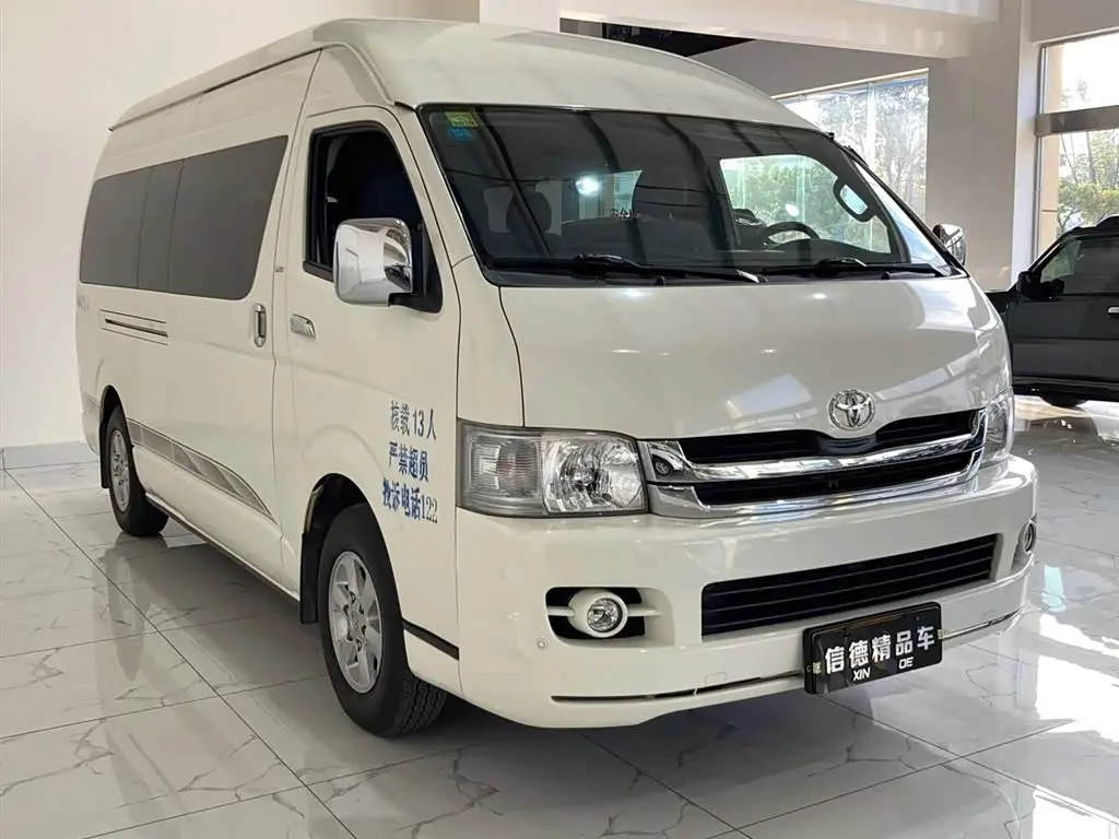 Toyota HIACE 2010 — Фото 2/15