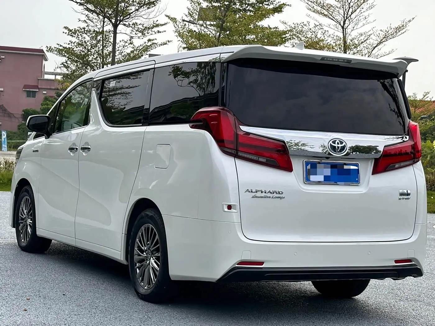 Toyota Alphard 2021 — Photo 6/19
