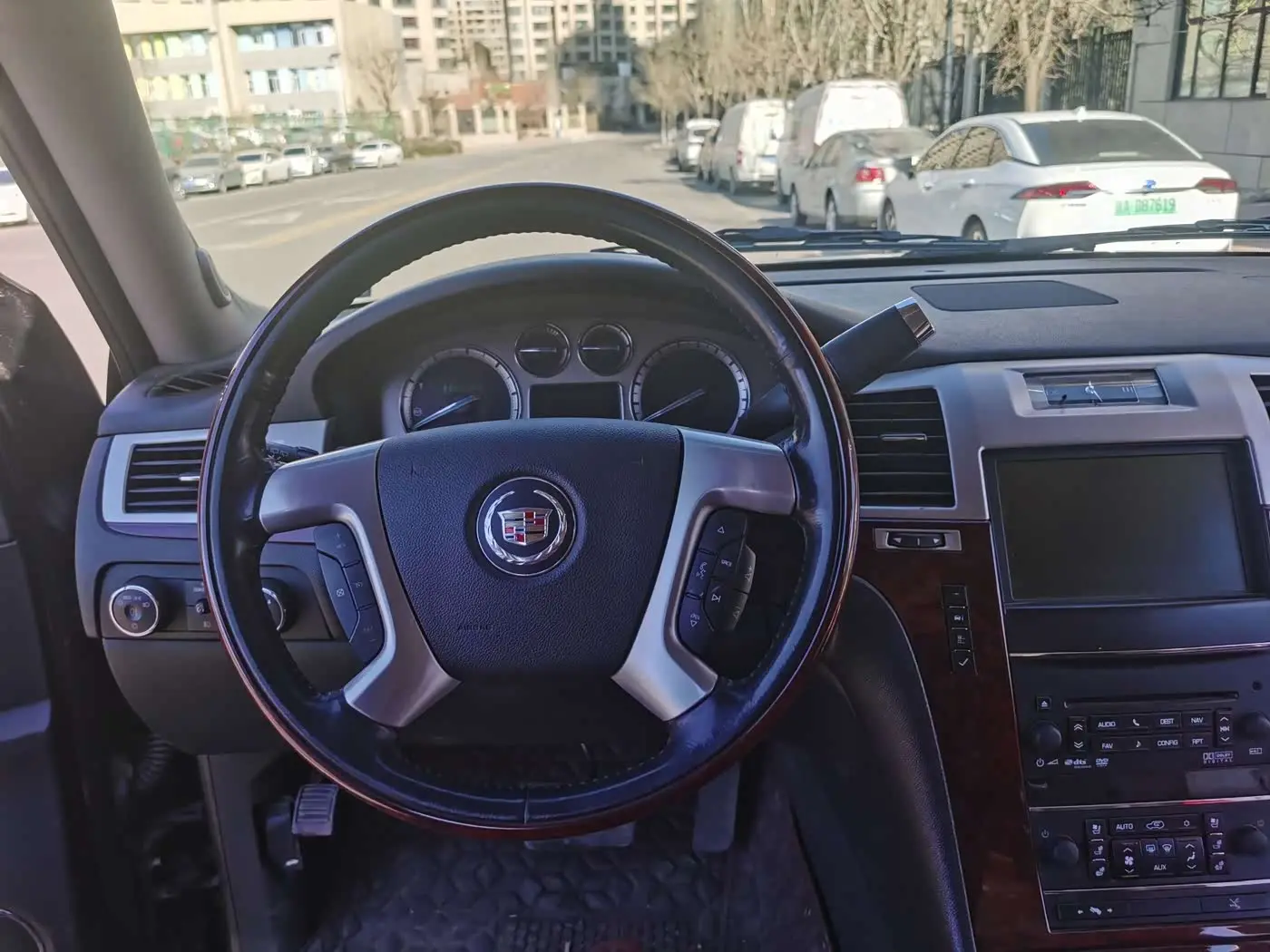 Cadillac Escalade 2011 — Photo 17/20