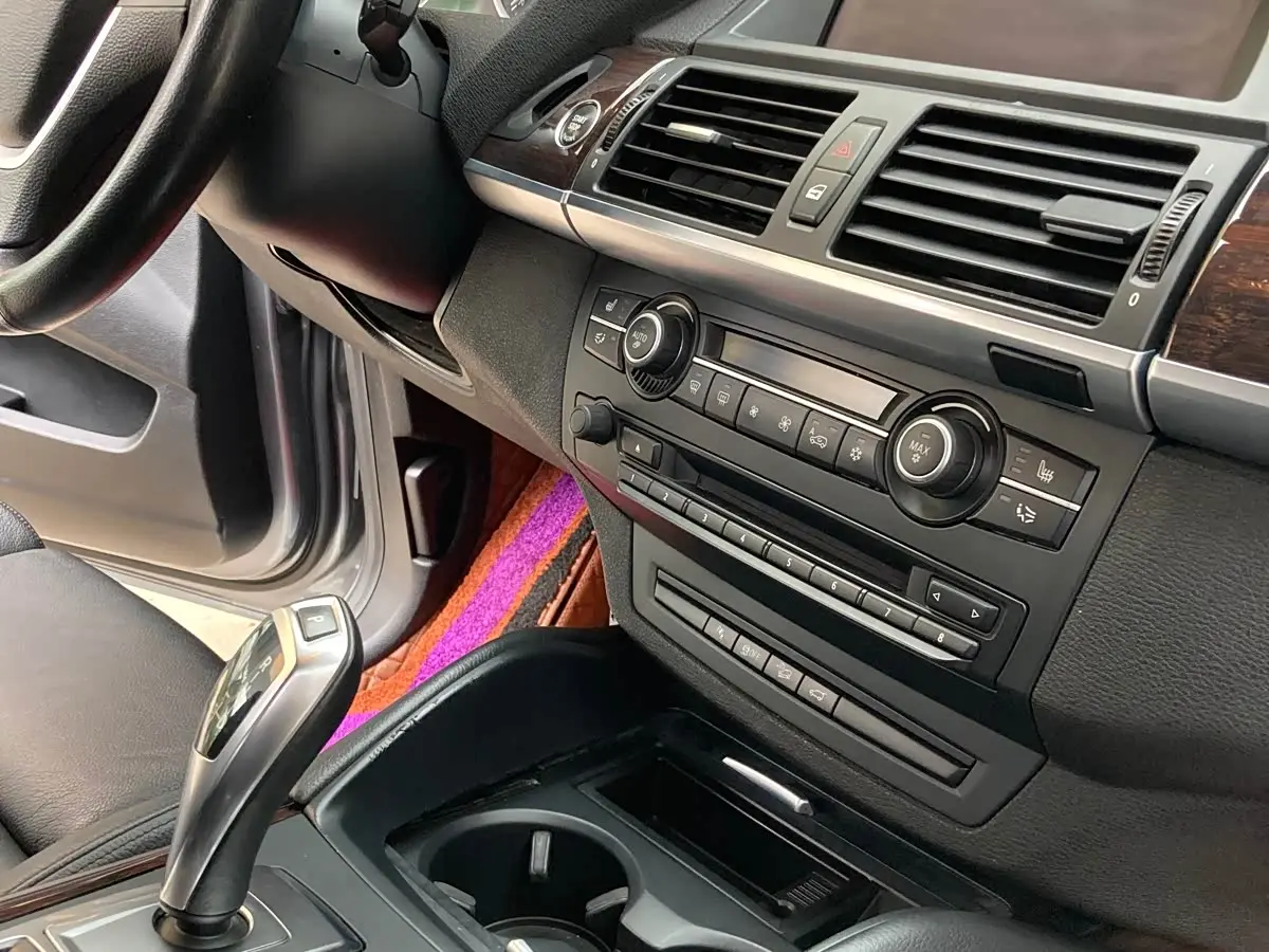 BMW X6 2012 — Фото 15/18