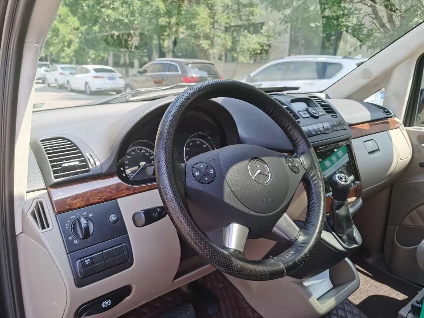 Mercedes-Benz Viano 2014 — Photo 20/20