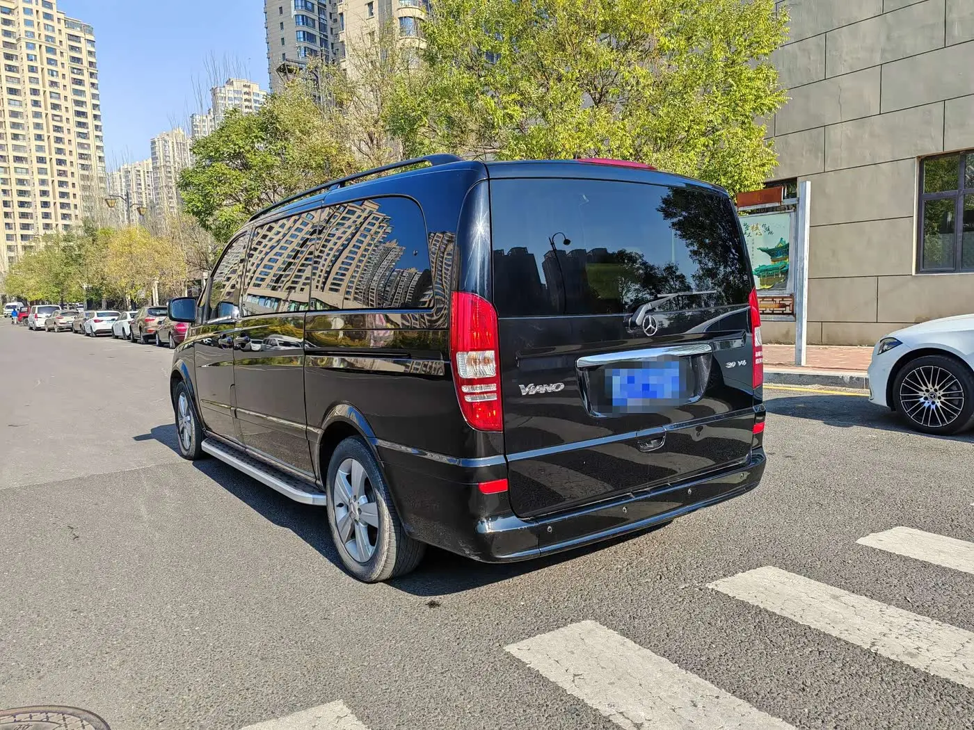 Mercedes-Benz Viano 2013 — Photo 3/20
