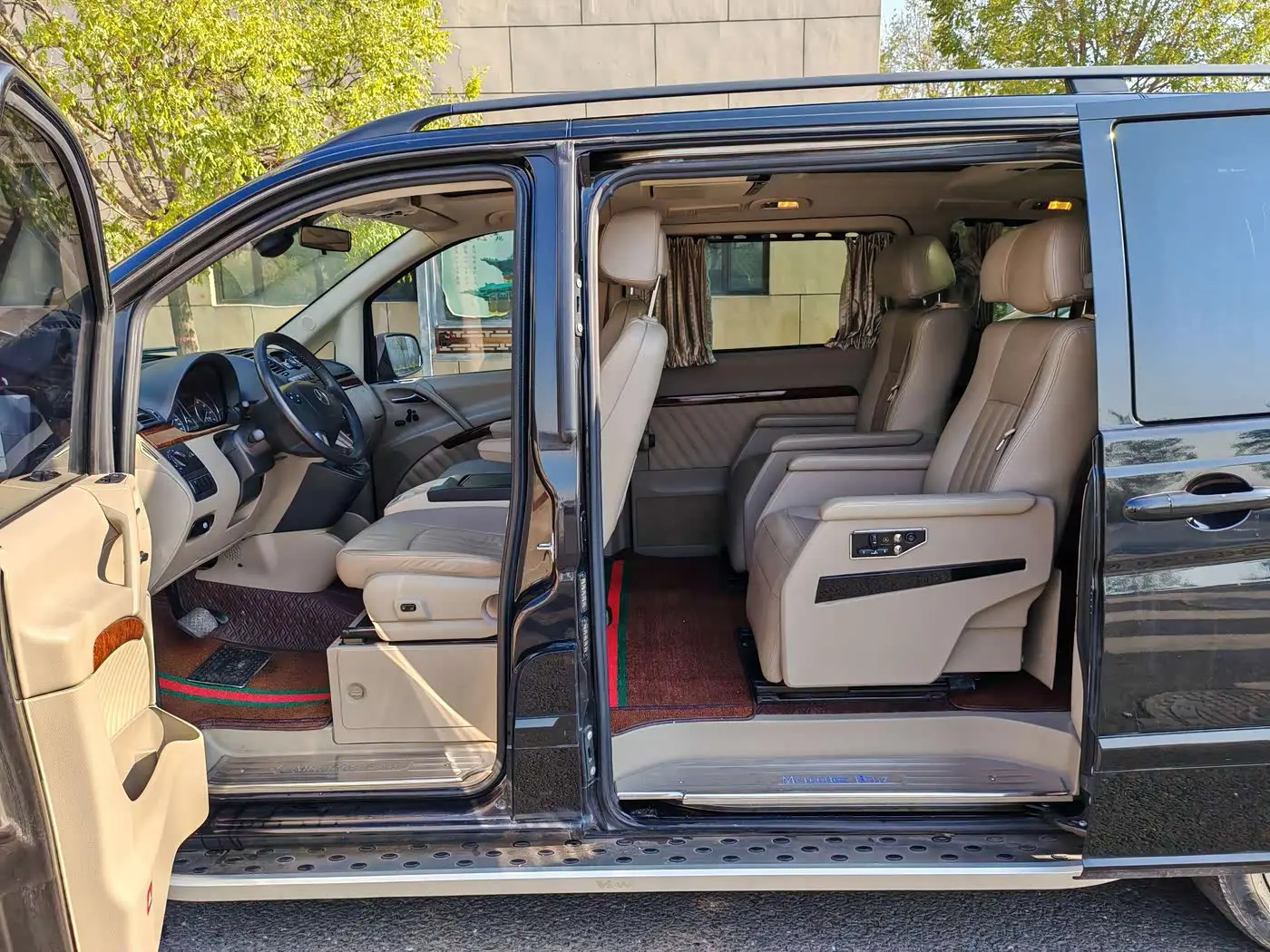 Mercedes-Benz Viano 2013 — Photo 13/20
