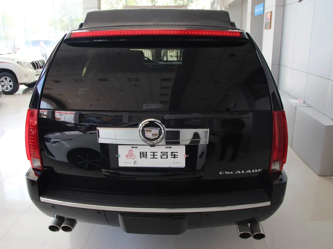 Cadillac Escalade 2010 — Photo 6/16