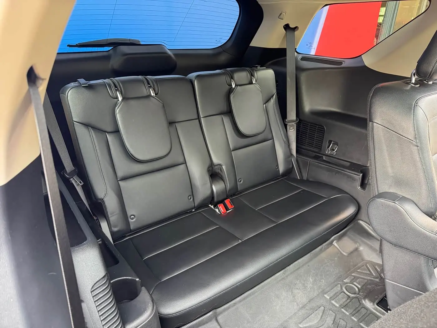 Ford Explorer 2020 — Фото 19/20