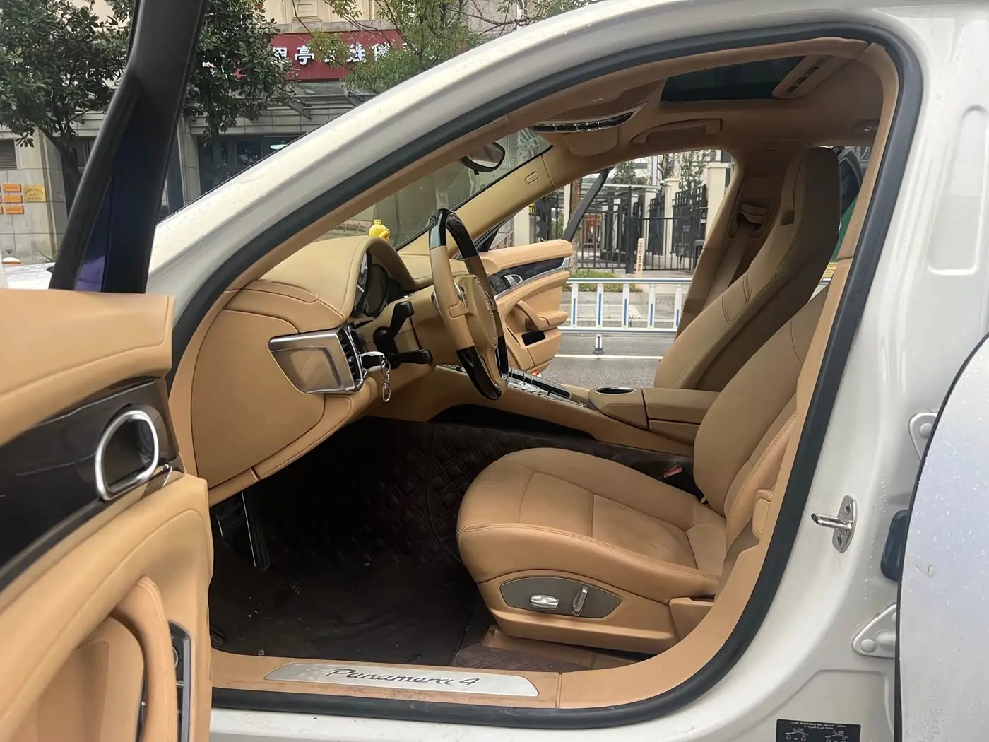 Porsche Panamera 2012 — Photo 15/16