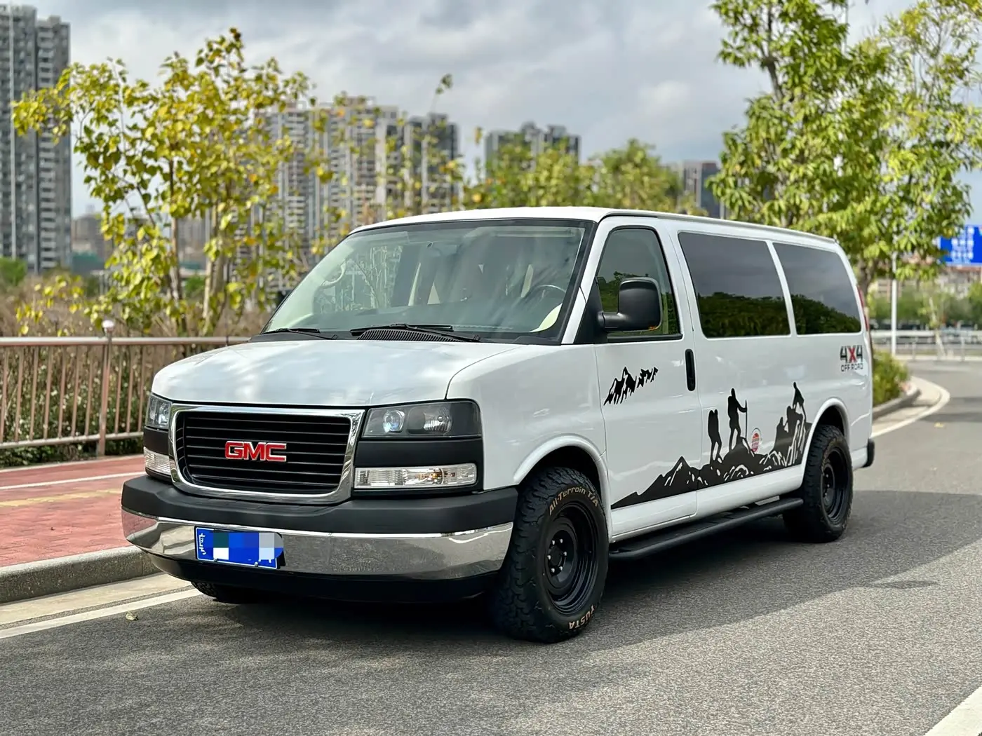 GMC Savana 2014 — Фото 1/15