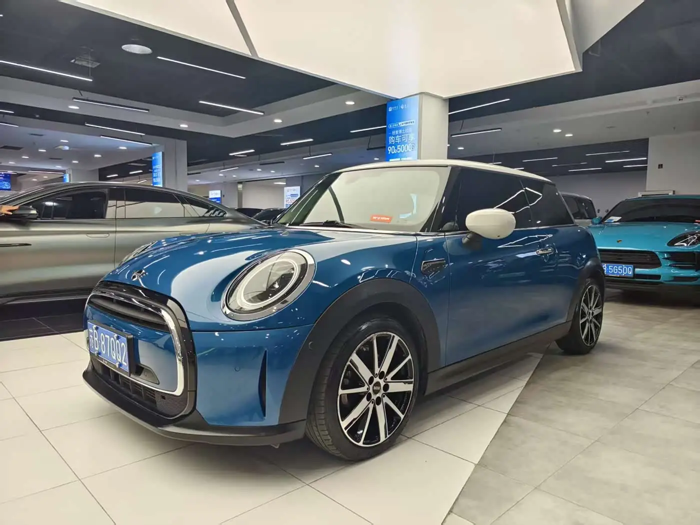 MINI MINI, 2022