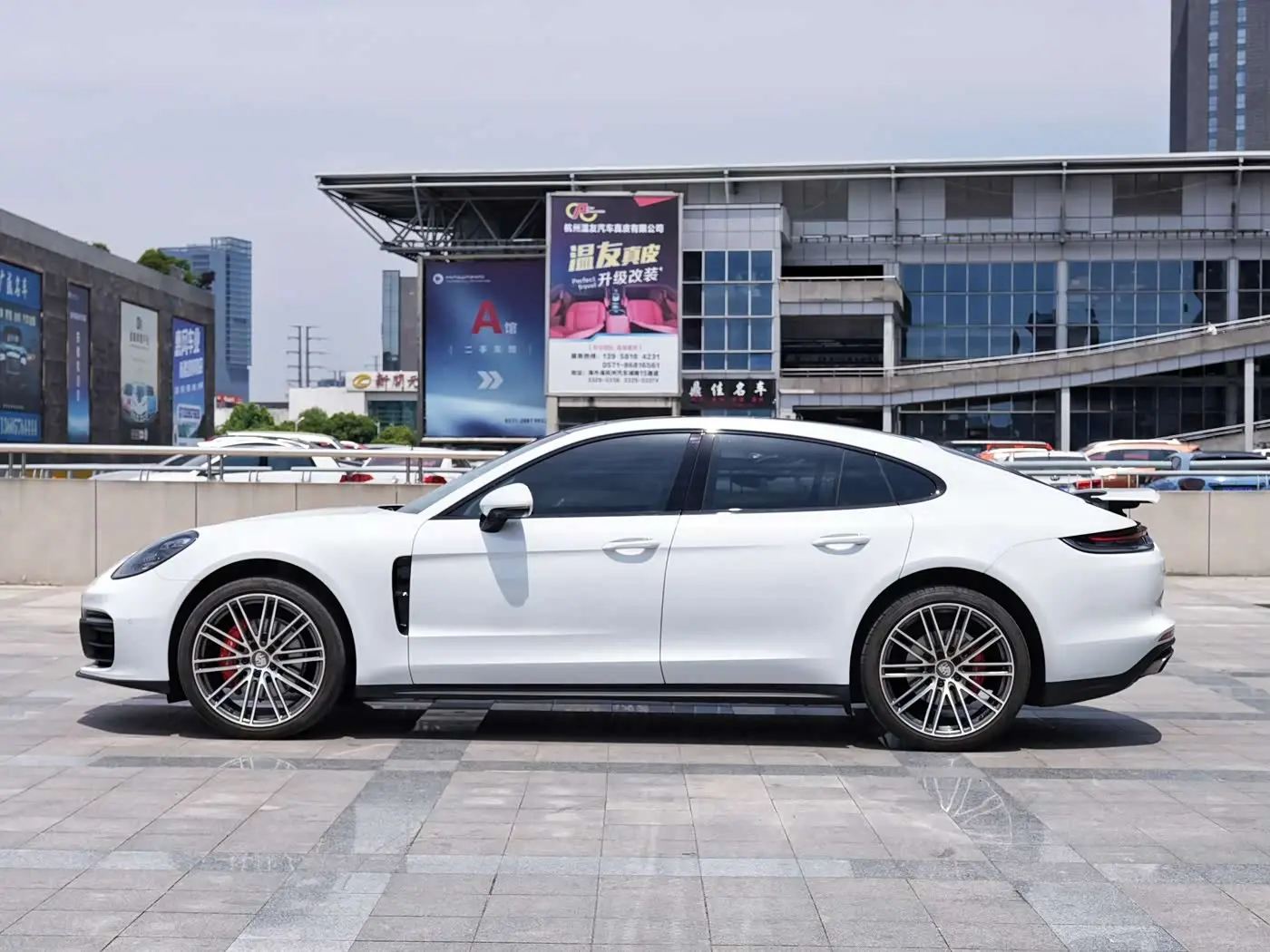 Porsche Panamera 2022 — Photo 4/16