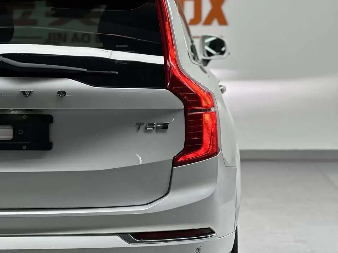 Volvo XC90 Plug-in Hybrid 2016 — ფოტო 9/18
