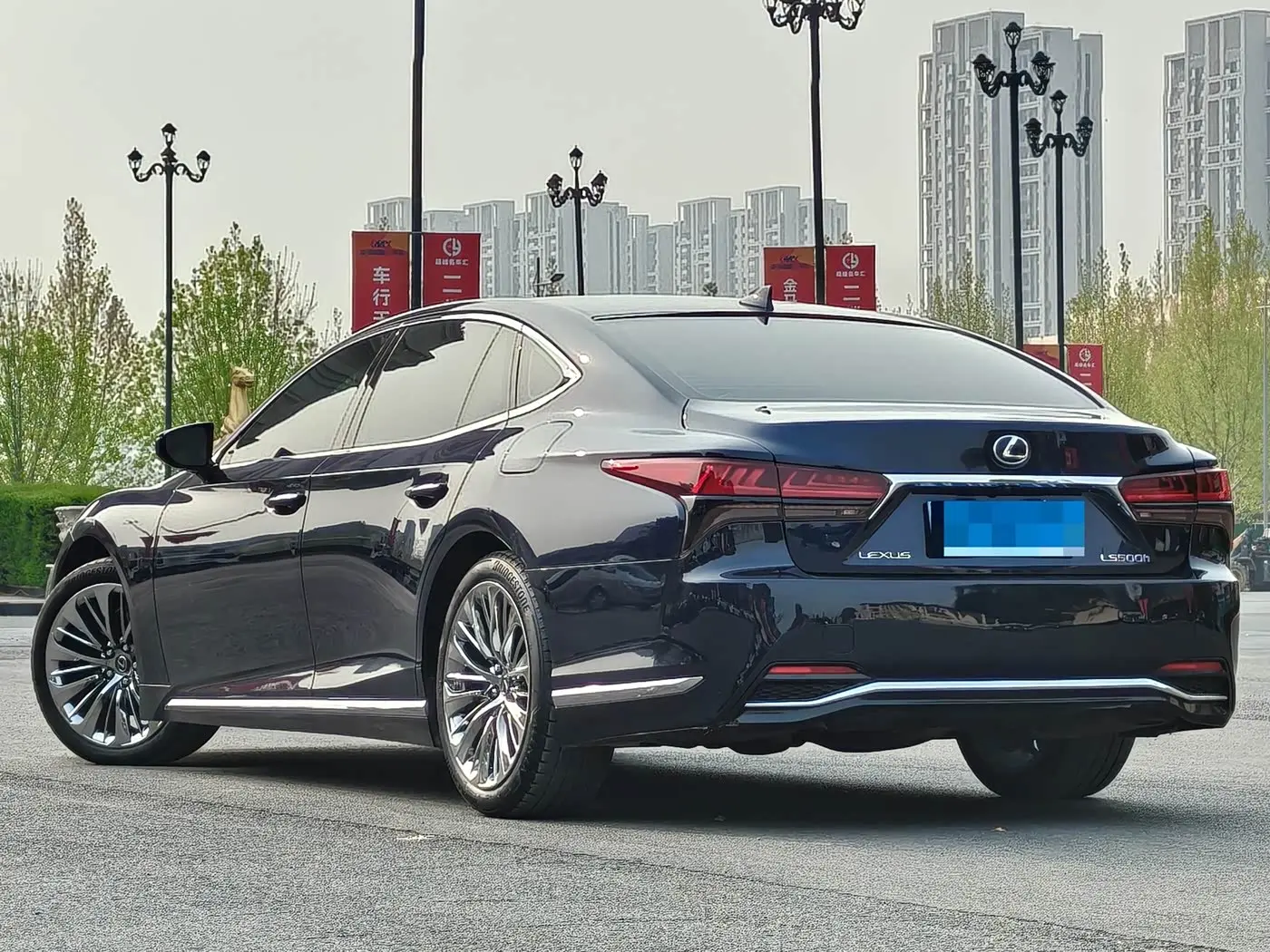 Lexus LS 2021 — Фото 14/16