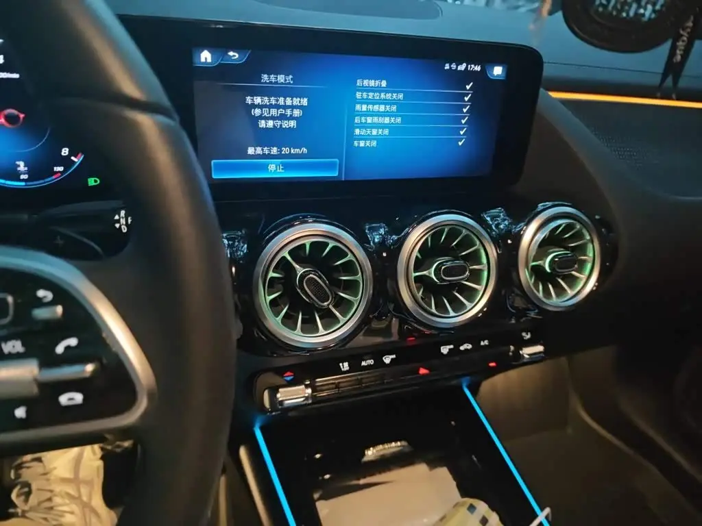 Mercedes-Benz GLA 2021 — Фото 14/20